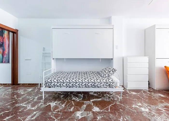 797 - Atico Duplex En Con Espectacular Terraza アパート *