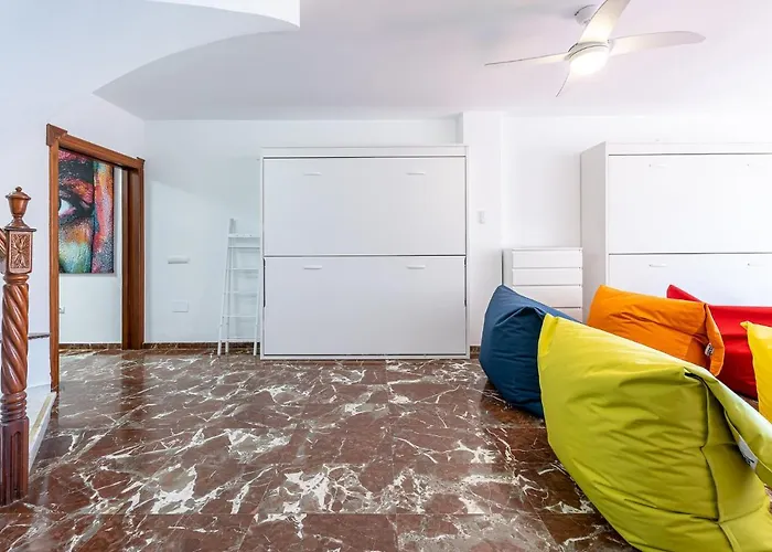 797 - Atico Duplex En Con Espectacular Terraza アパート *